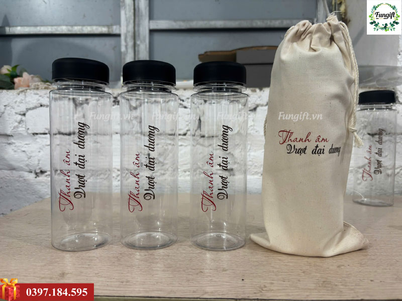 Quà tặng bình nước nhựa my bottle kèm túi vải in logo