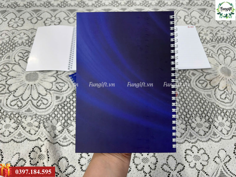 Xưởng sản xuất sổ tay lò xo quà tặng in logo theo yêu cầu