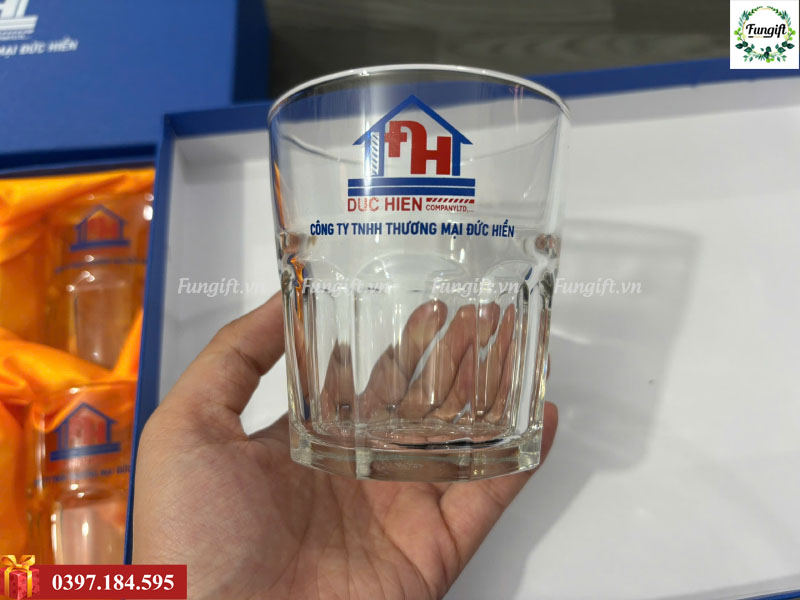 Cốc thủy tinh kèm hộp in logo