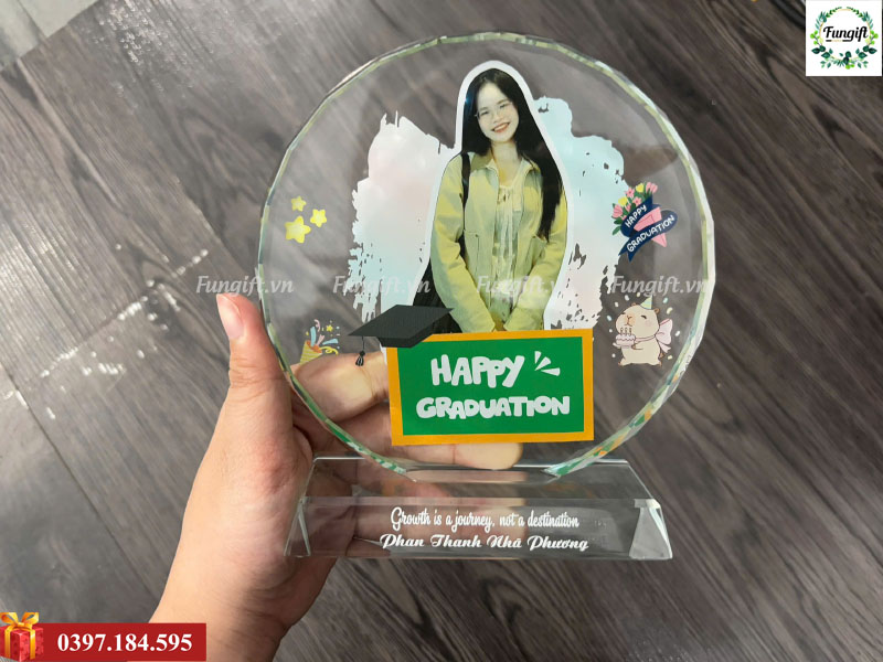 Đặt in cúp pha lê theo yêu cầu