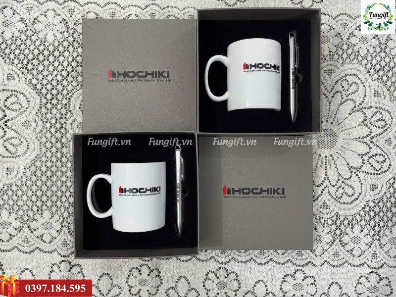 Đặt in hộp quà cốc sứ và bút in logo