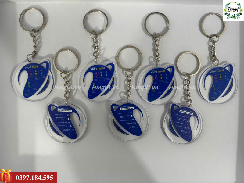 In móc khóa mica số lượng lớn