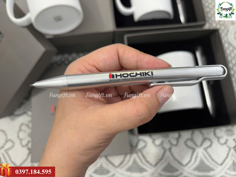 Quà tặng doanh nghiệp set cốc bút in logo