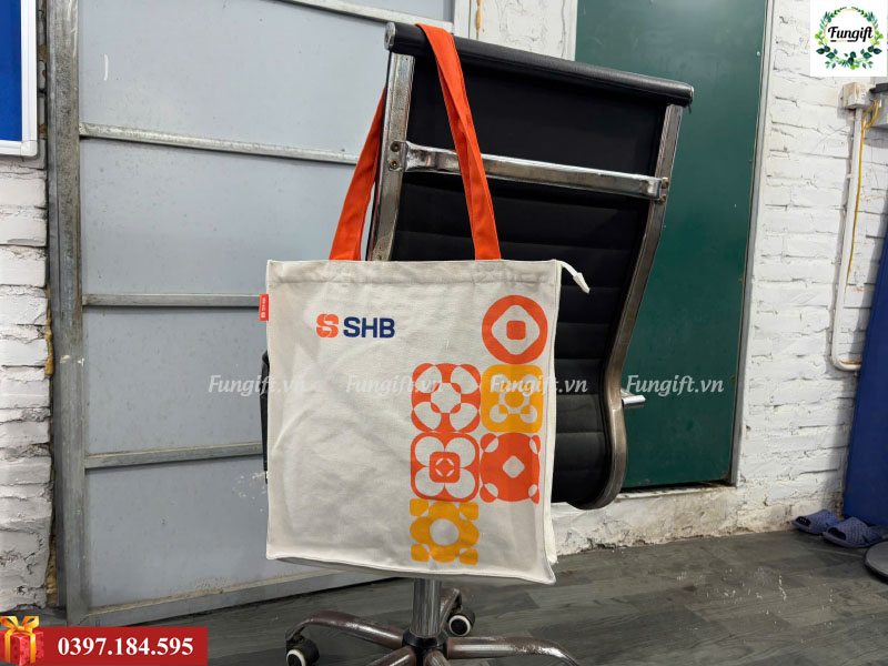 Sản xuất túi vải canvas in logo