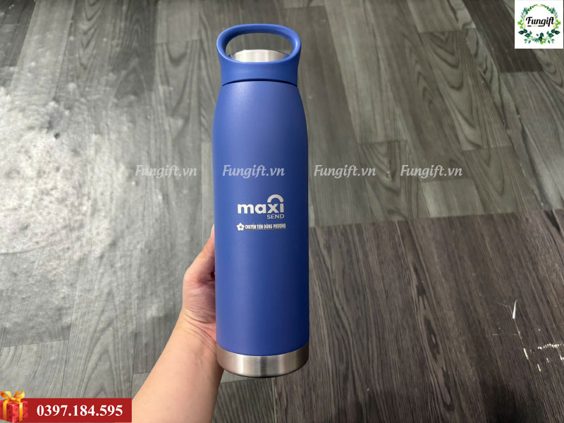 Bình giữ nhiệt có quai cầm khắc laser logo