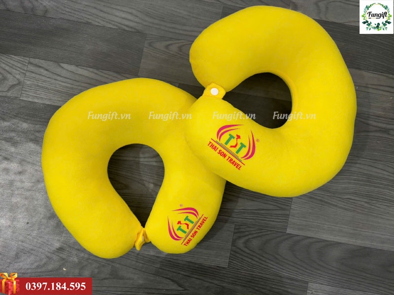 Gối chữ U giá rẻ in logo tại xưởng