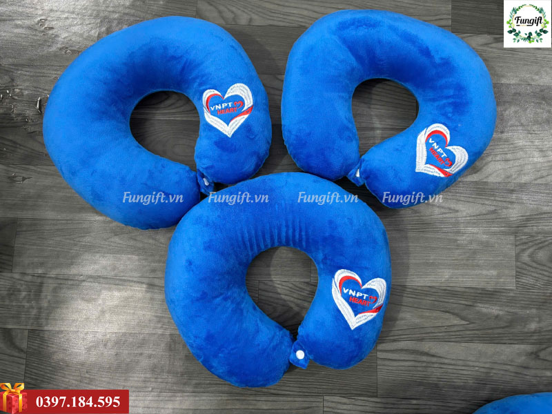 Gối kê cổ chữ U thêu logo