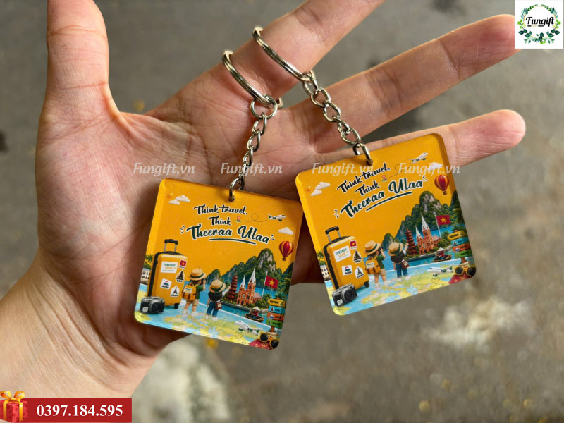 Móc khoá in hình theo yêu cầu