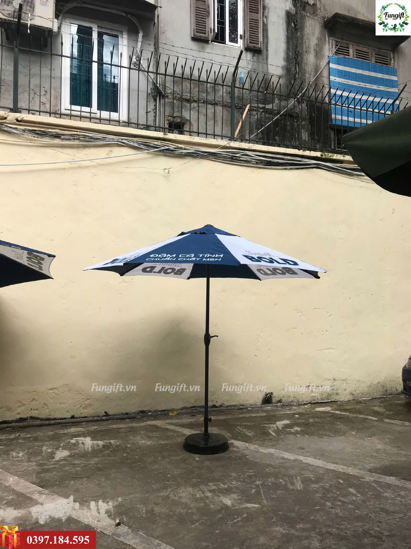Ô che nắng ngoài trời giá rẻ