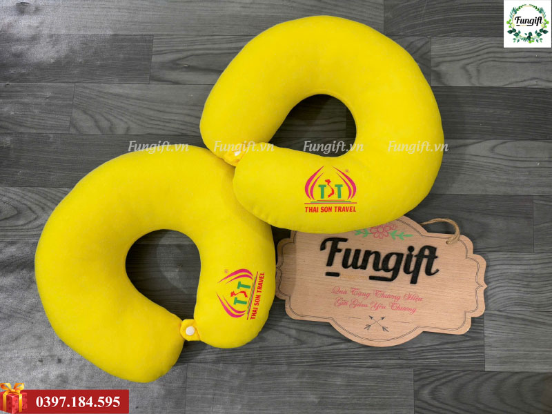 Xưởng may gối cổ chữ U in logo
