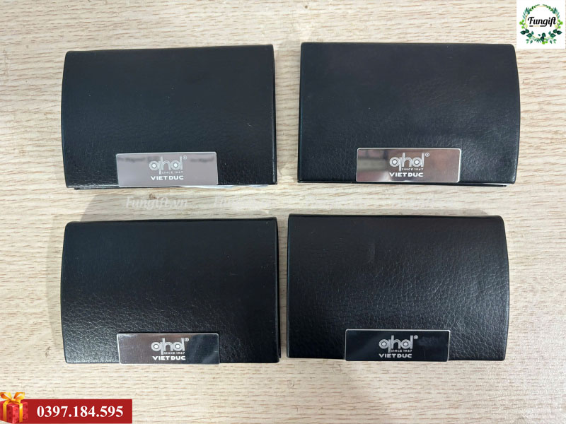 Namecard khắc logo theo yêu cầu