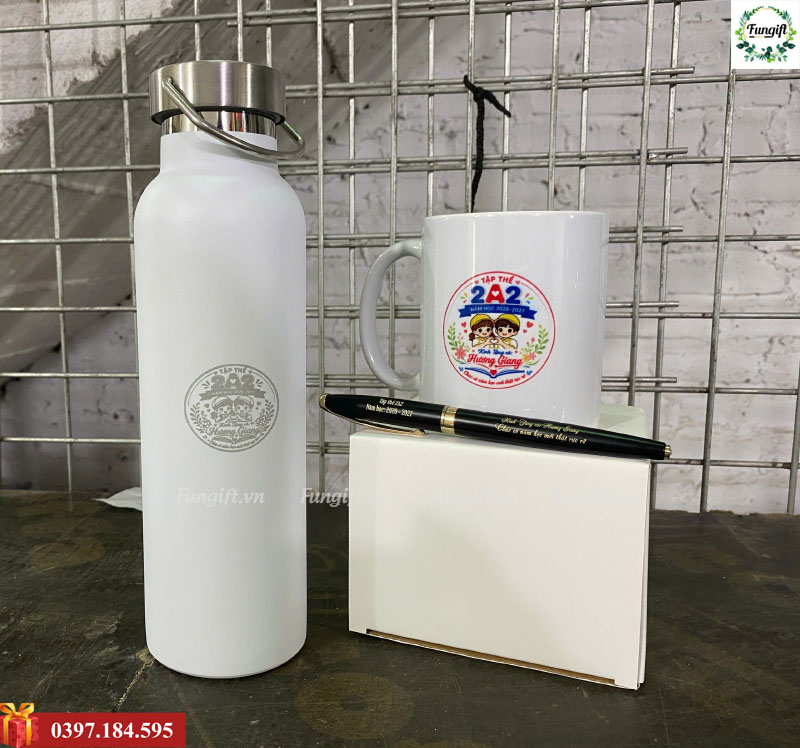 Bình giữ nhiệt, cốc sứ, bút ký kim loại in khắc logo