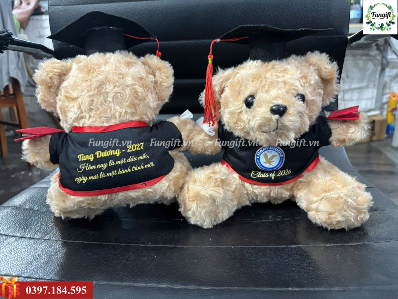 Gấu bông tốt nghiệp in logo