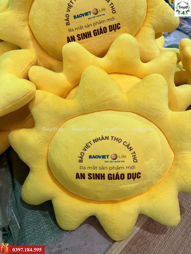 Gối bông hình mặt trời