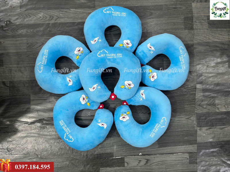 Gối chữ U kê cổ in thêu logo giá tốt