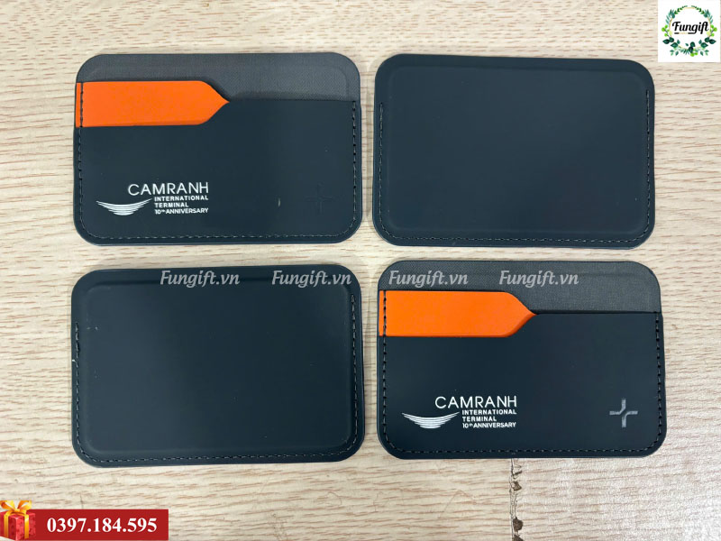 Ví da nam châm in logo làm quà tặng