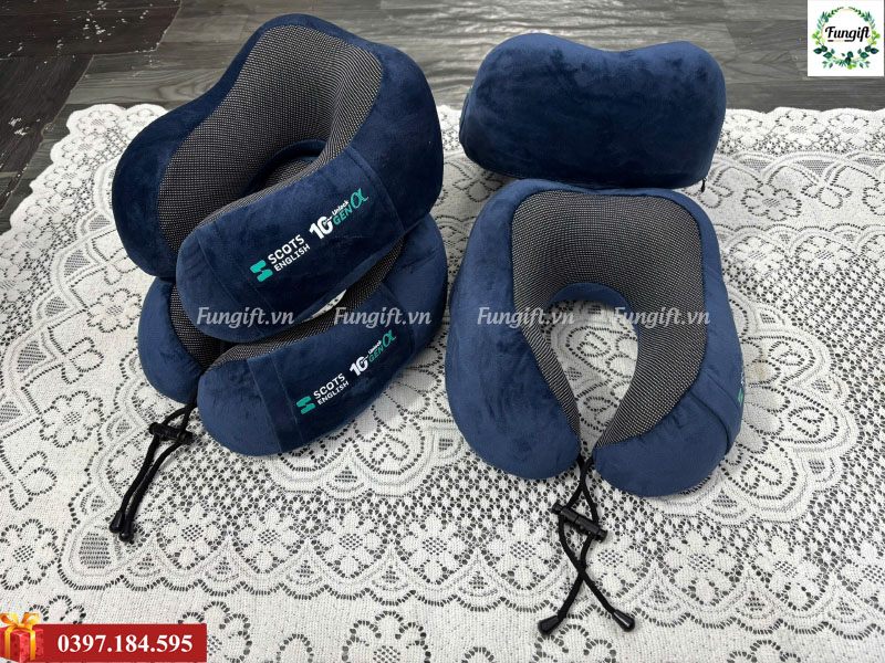 Xưởng may gối cổ, gối chữ U quà tặng quảng cáo theo yêu cầu