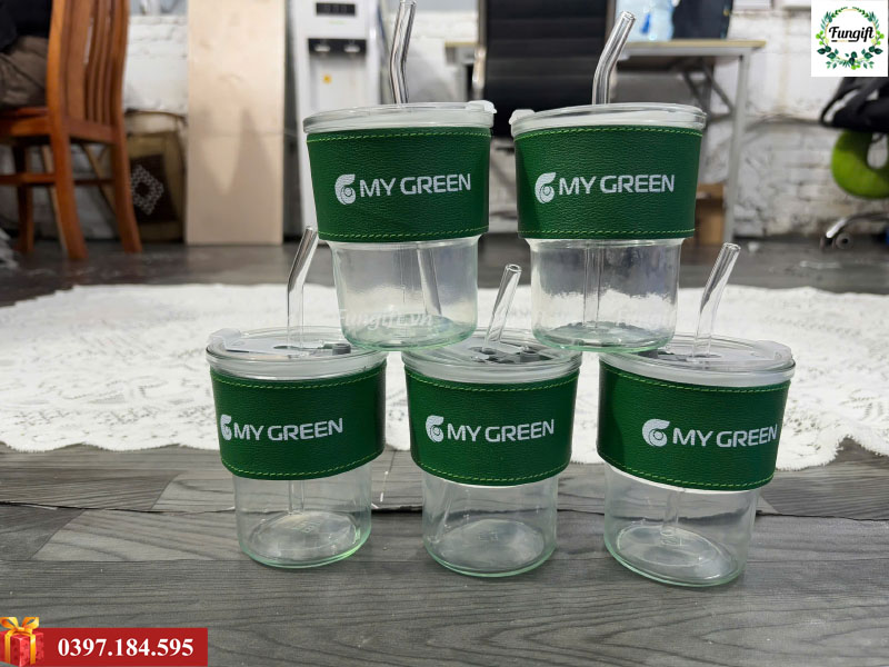 Cốc thuỷ tinh bọc da 450ml có kèm ống hút giá rẻ