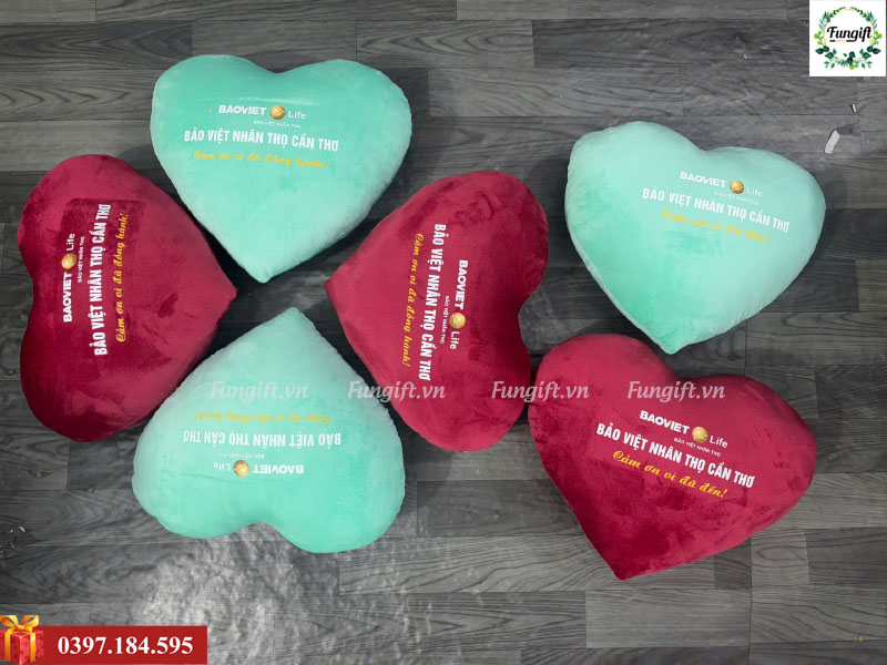Gối tựa lưng, gối ôm hình trái tim giá rẻ