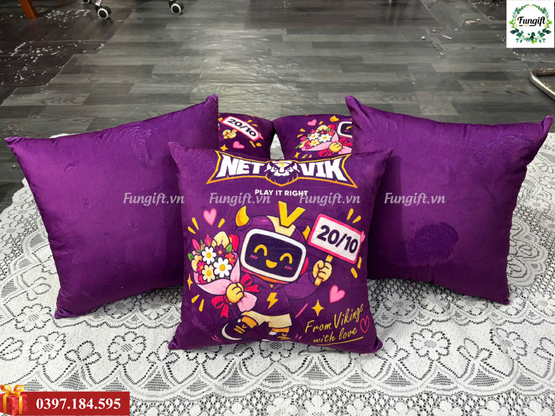 Gối tựa lưng văn phòng in logo làm quà tặng
