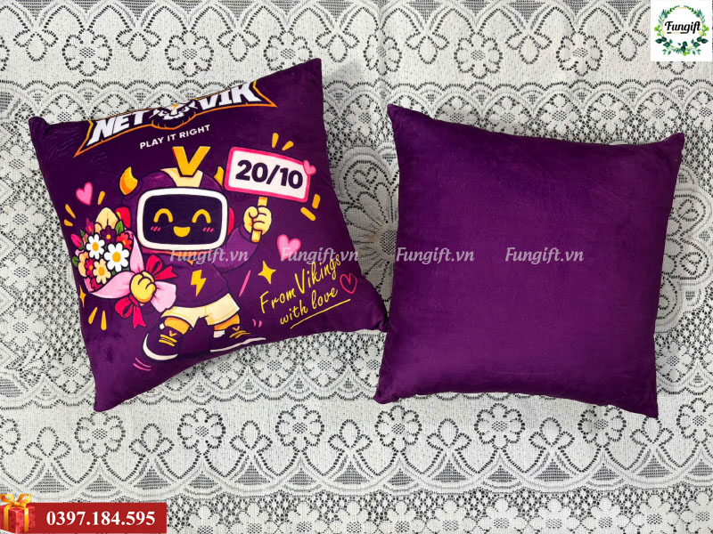 Gối vuông tựa lưng in chuyển nhiệt quà tặng doanh nghiệp