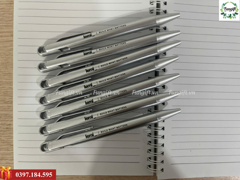 In bút bi quảng cáo theo yêu cầu