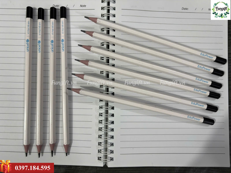 Quà tặng in logo theo yêu cầu