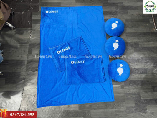 Quà tặng khách hàng doanh nghiệp